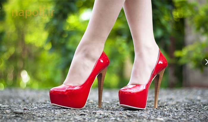 کفش با پاشنه ی خیلی بلند قرمز